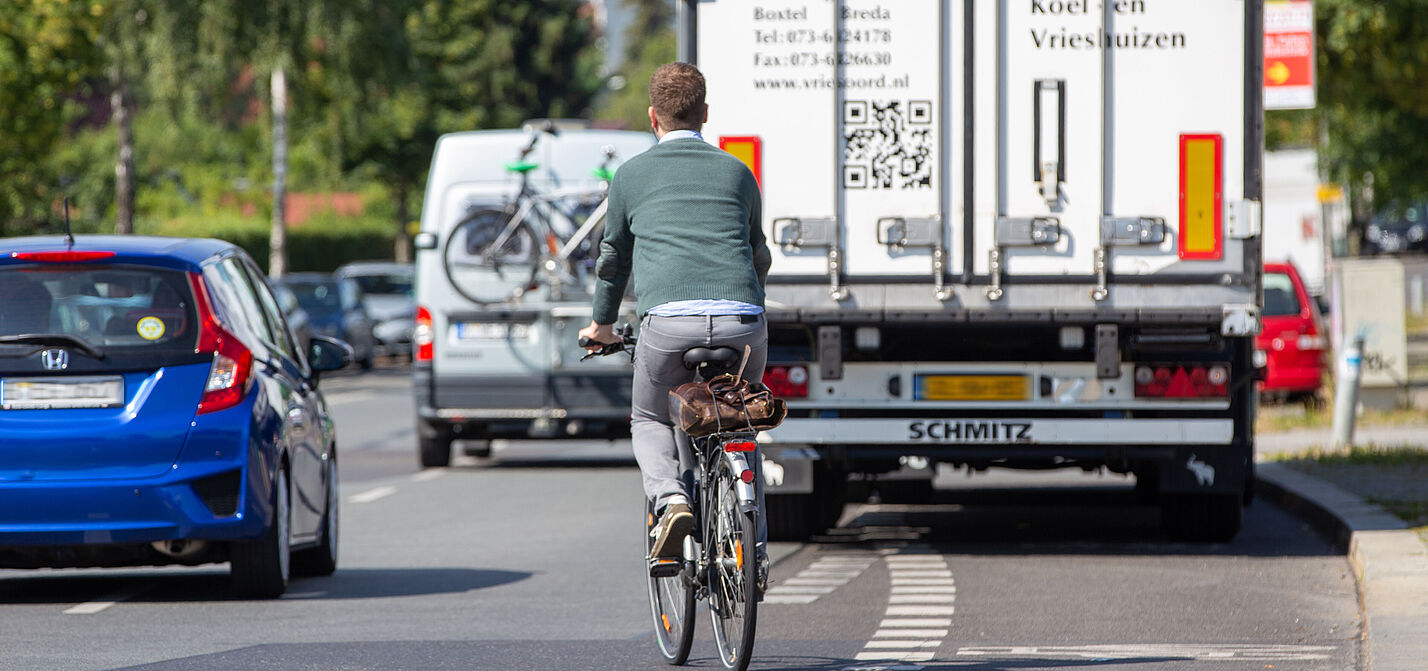 Zugeparkter Radweg Zugeparkter Radweg